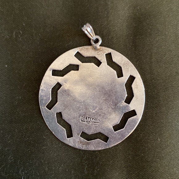 Guatemalan 900 Silver Pendant with Bird w/ Goldtone Center- Marked 900. Round - Picture 2 of 10